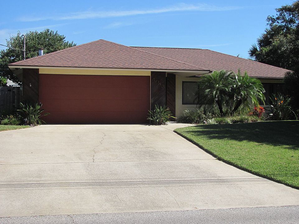 1st image of 4043 S Peninsula Dr