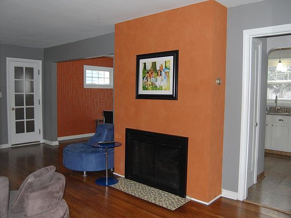 Family Room/Fireplace