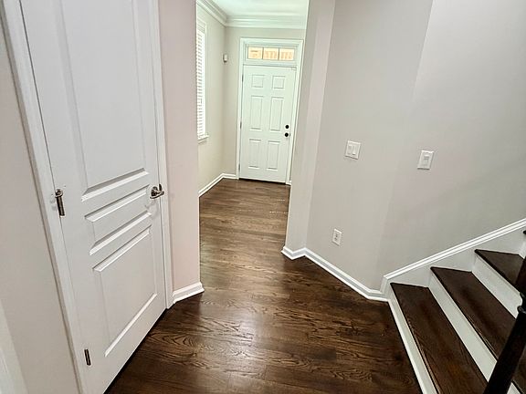 2nd image of 1595 Trailview Way