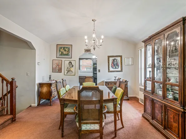 218-27 Sawyer Avenue image 10 of 19