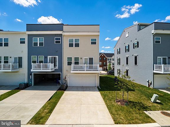 2nd image of 612 Maple Lawn Dr