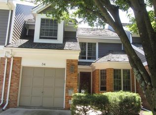 34 River Oaks Cir, Pikesville, MD 21208