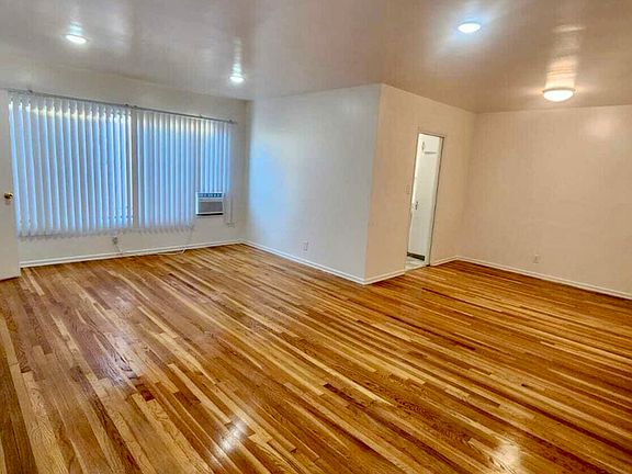 4th image of 918 S Bedford St #5