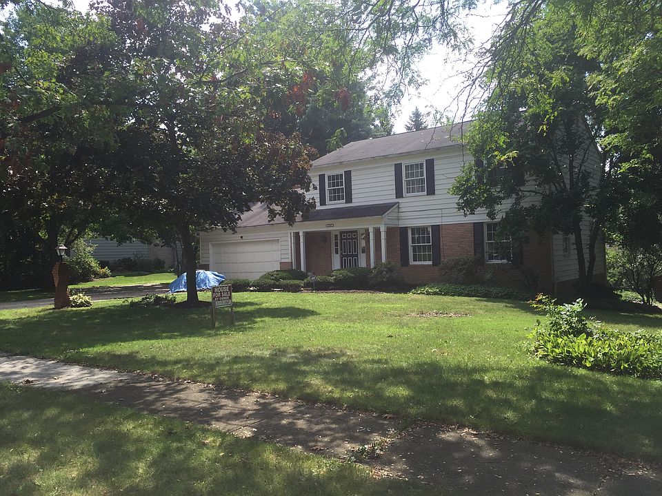 1st image of 2740 Foxwood Dr