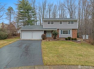 17 Brookside Ct, East Brunswick, NJ 08816