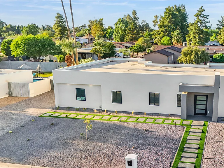 5540 E Dahlia Dr — Photo 76