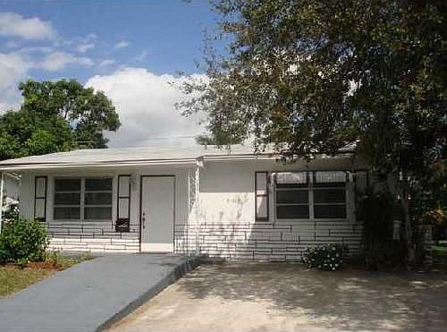 1st image of 2440 NW 81st Ter