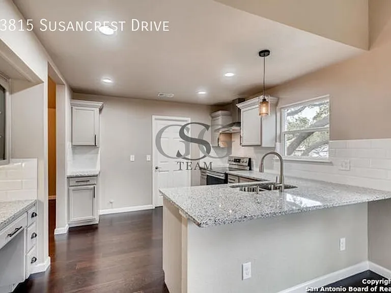 13815 Susancrest Dr — Photo 7