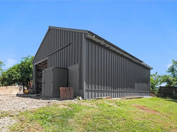 14101 Sandusky Ave, Bonner Springs, KS 66012