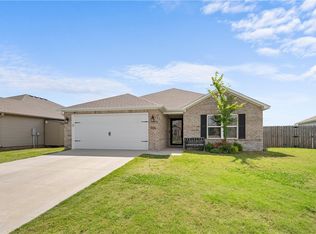 504 Woodcreek Loop, Lowell, AR 72745