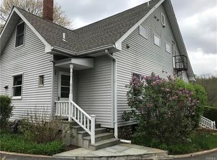 385 S Pascack Rd APT 1, Chestnut Ridge, NY 10977