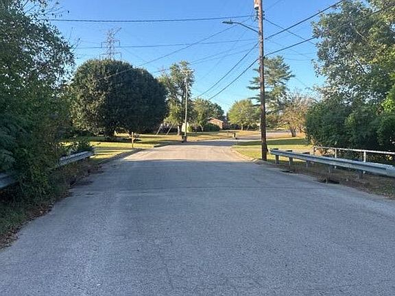 4th image of 3801 Dunbar Dr