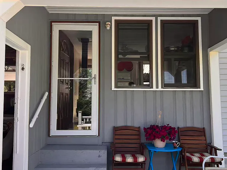 Meadowbrook Ln — Photo 11