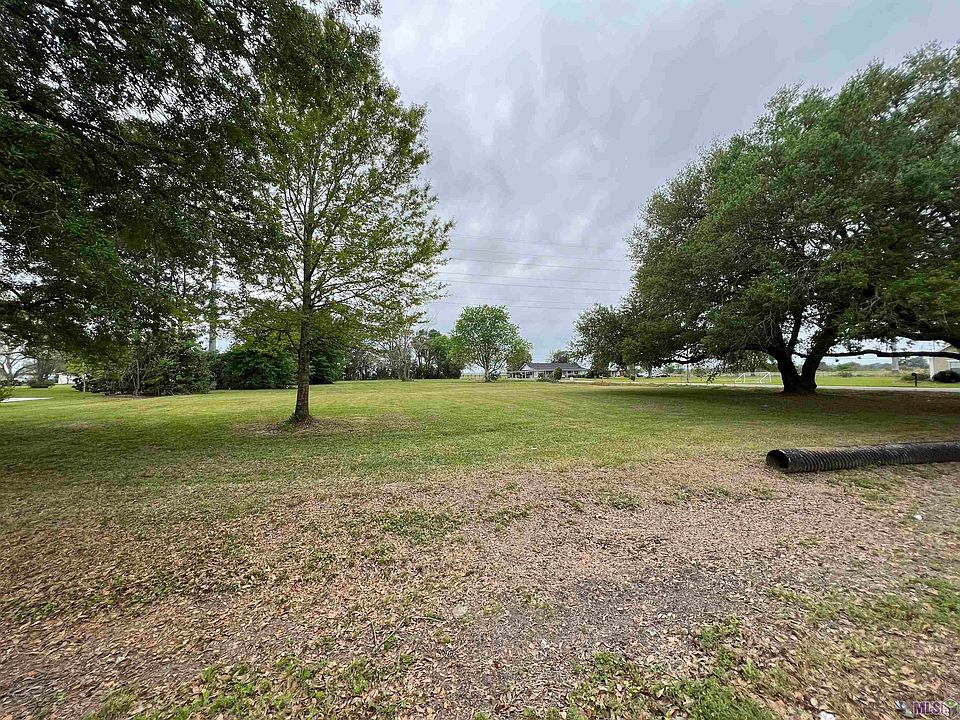 2nd image of 59875 Sexton Dr