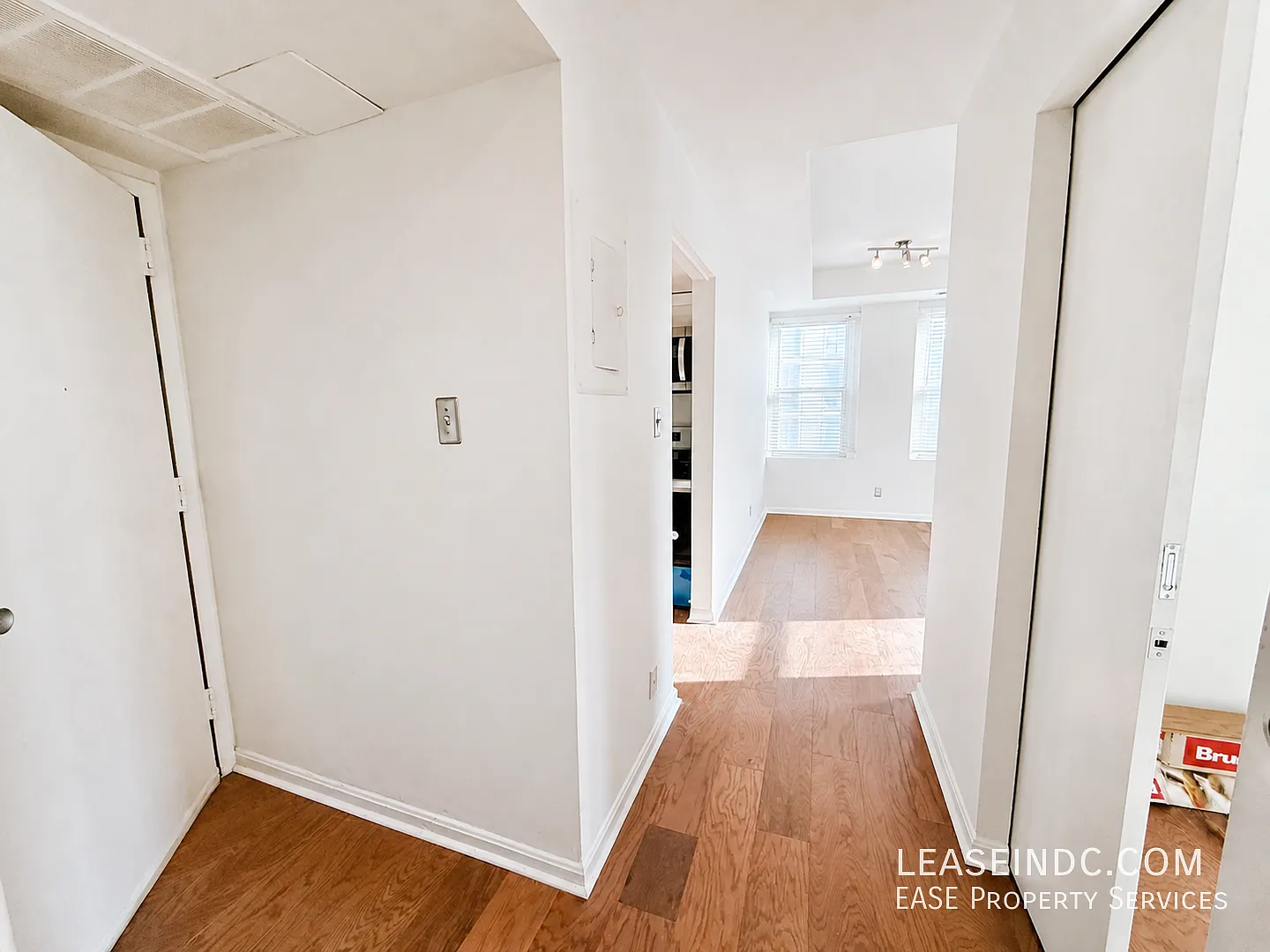 2 bed, 650 sqft, $2,450 — Photo 3