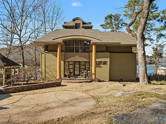 4th image of 300 Fisher Hollow Rd