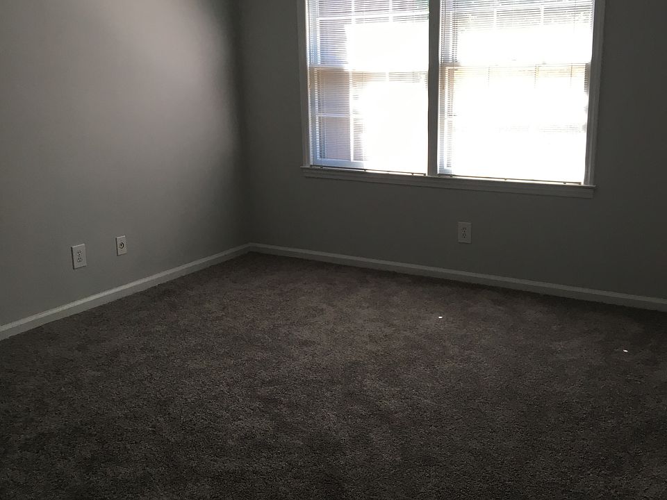 1st image of 855 Nottingham Dr