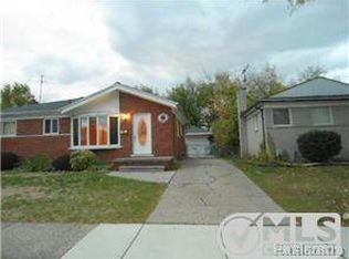 24585 Raven Ave, Eastpointe, MI 48021