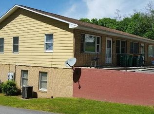 147 N Church St APT 1, Waynesboro, PA