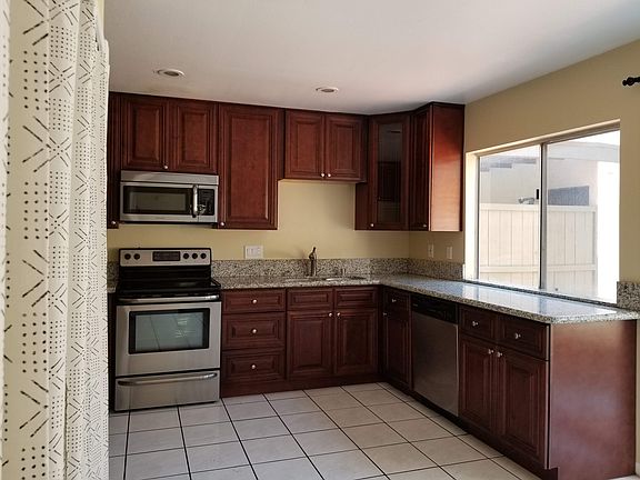 3rd image of 10589 Caminito Glenellen