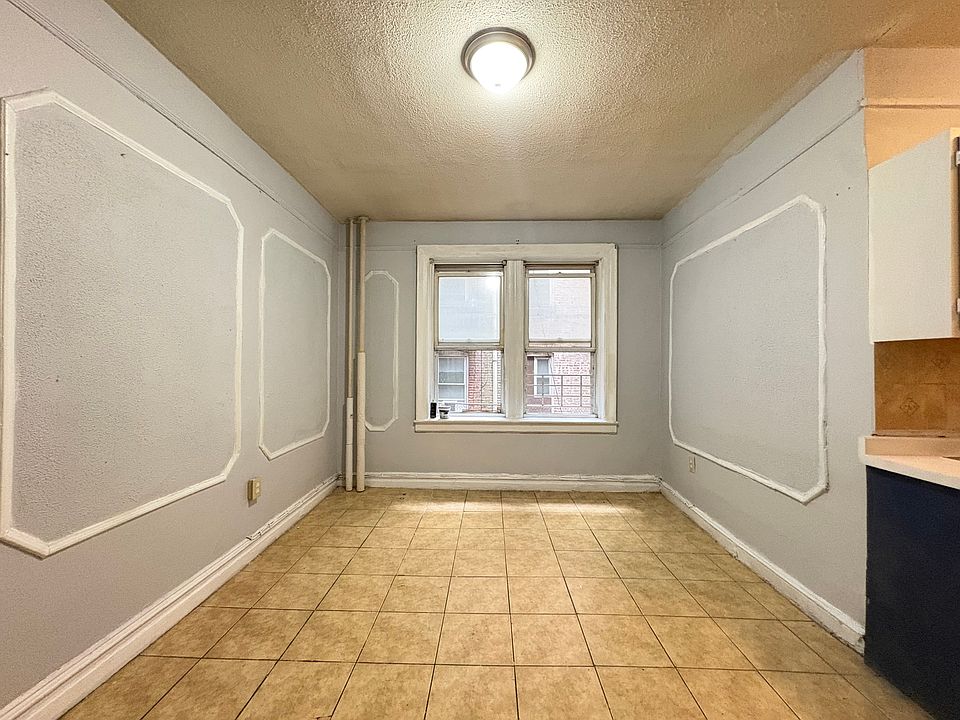 2nd image of 322 Summit Ave #103