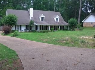 219 Arapaho Ln, Madison, MS 39110