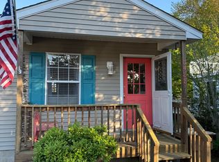 3488 Willow St, Chincoteague Island, VA 23336