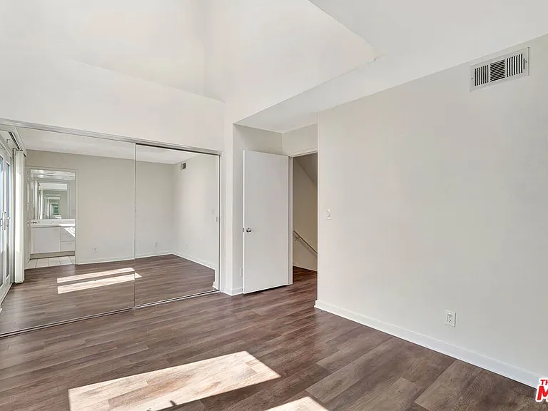 811 21st St #3 — Photo 16