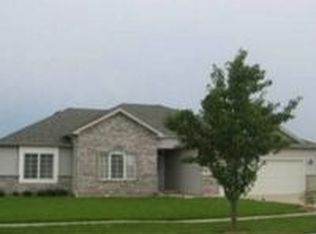 1081 Pickwick Dr, Rochelle, IL 61068