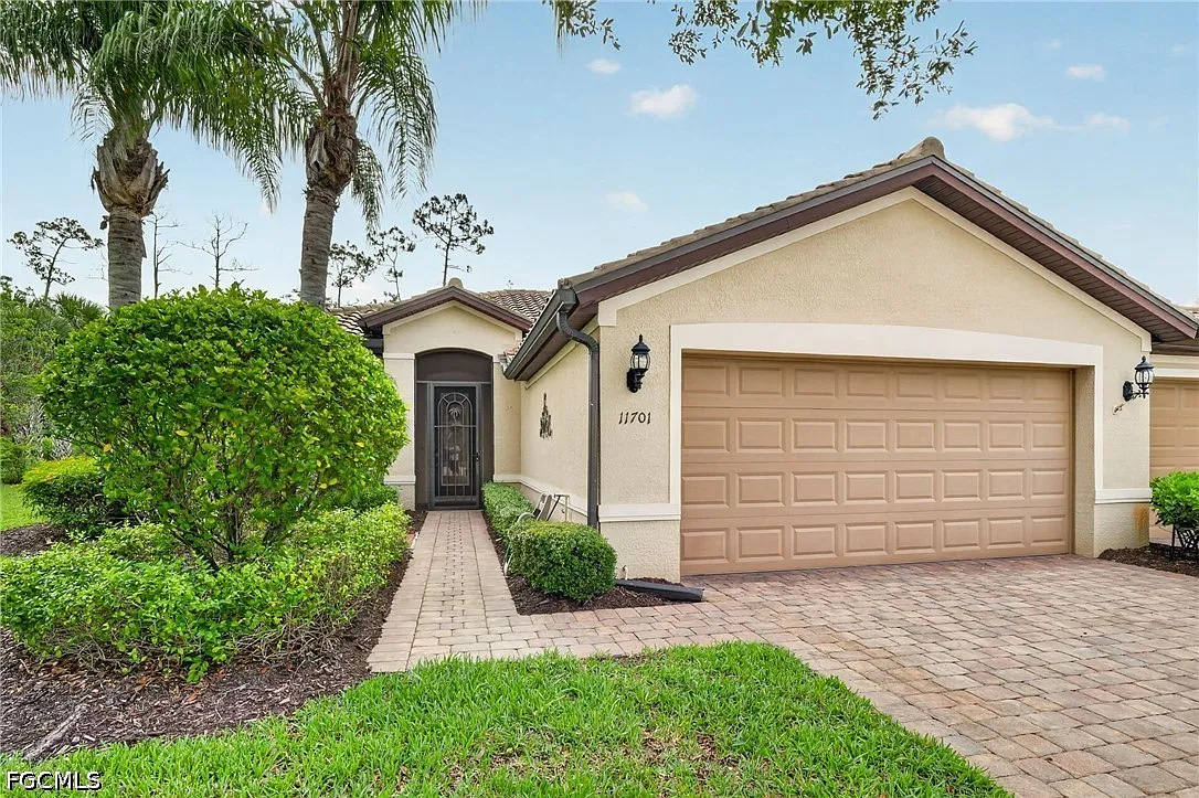 2 bed, 2.0 bath, 1553 sqft, $5,500 — Photo 1