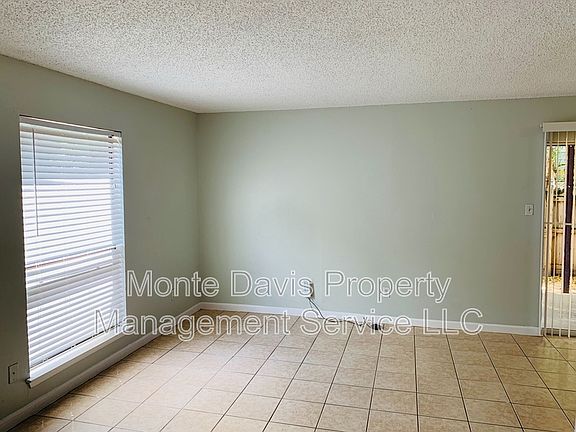 4th image of 1309 Southport Dr APT C
