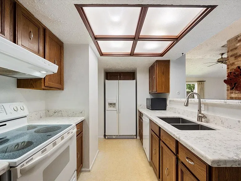 8342 Silvan Wind Ln — Photo 19