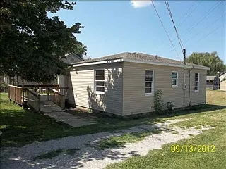 109 N Kenova Rd photo 1