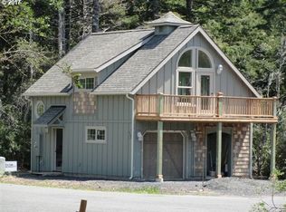 1155 13th St, Port Orford, OR 97465