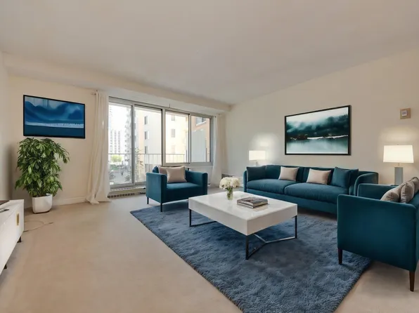 12207 Jasper Ave NW #207, Edmonton, AB T5N 3K2