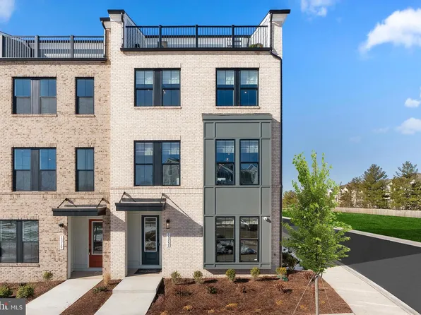 1 Curiosity Drive 24 #R2, Herndon, VA 20171
