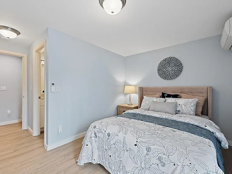 4844 Railroad Ave NE — Photo 22