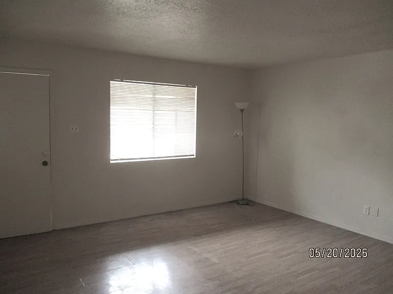 1804 Mary Ellen St NE #D — Photo 4