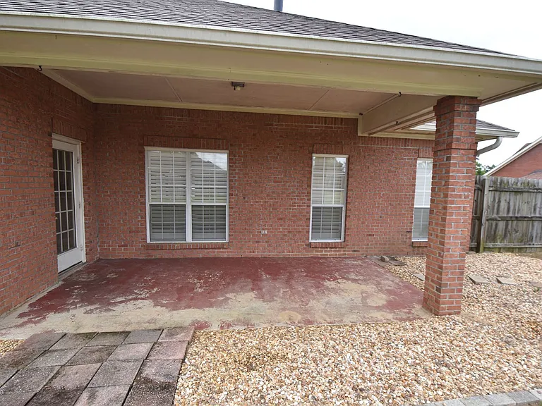 1691 Rambling Brook Ln — Photo 7