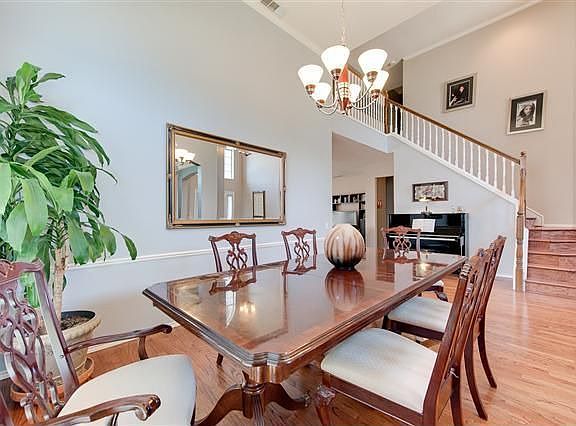 4th image of 1914 Greenhill Dr