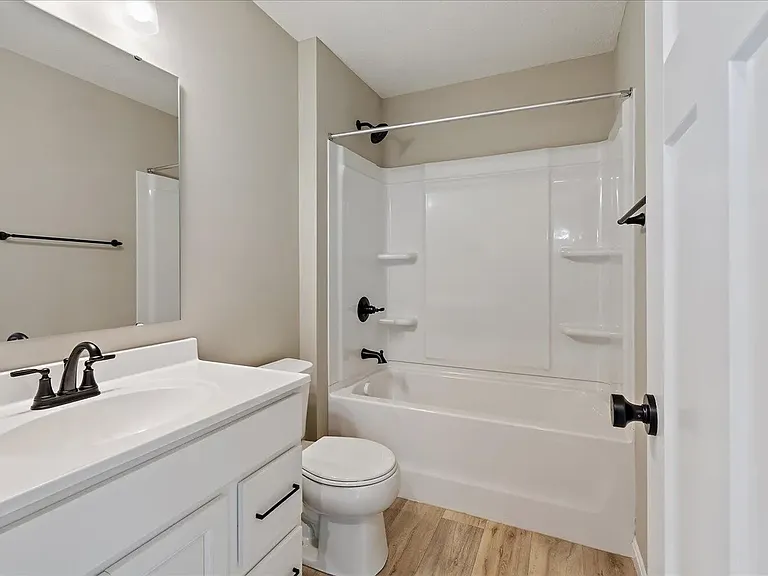 628 Crescent Lndg #628 — Photo 5
