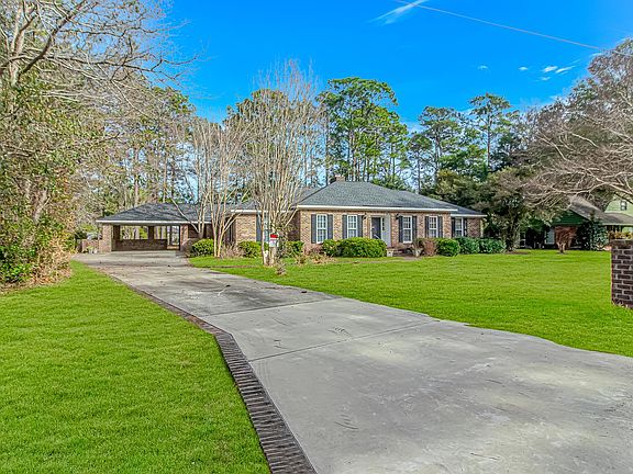 2nd image of 119 University Circle