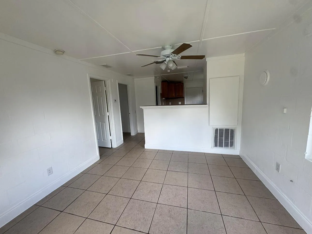 2 bed, 672 sqft, $900 — Photo 1