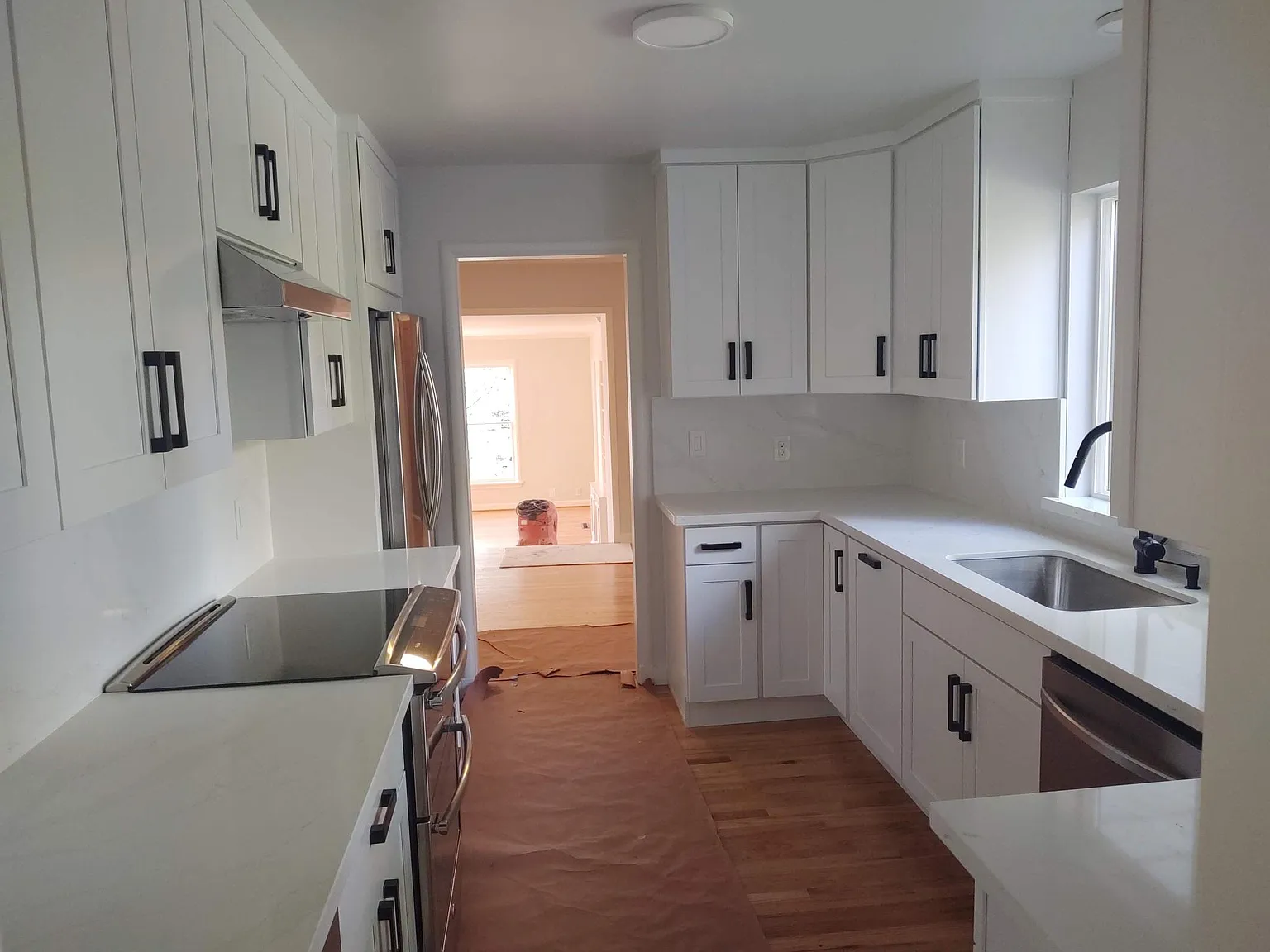 5 bed, 3340 sqft, $6,950 — Photo 4
