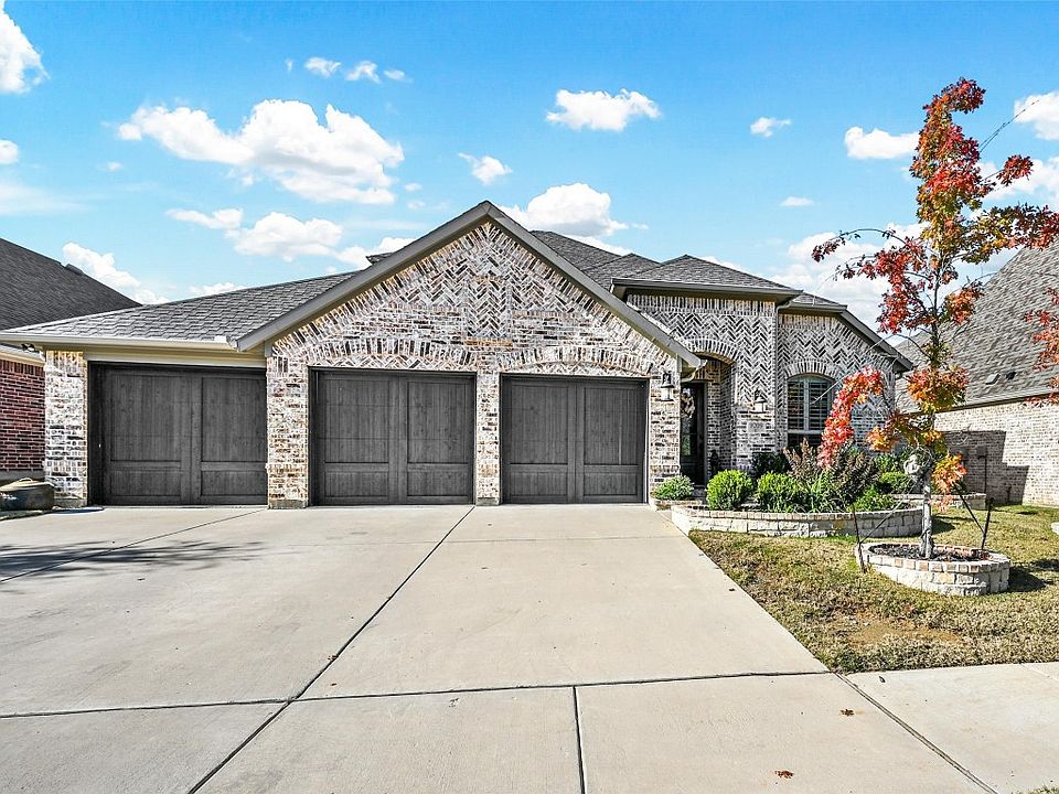 1st image of 9209 Pecan Woods Trl
