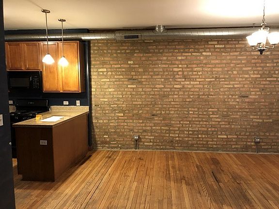 3rd image of 1649 W Pratt Blvd APT 1A