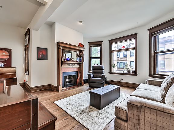 3rd image of 803 W Newport Ave APT 2W