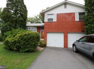 8719 Ewing Dr, Bethesda, MD 20817