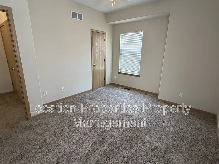 2201 Westdale Rd #C12 — Photo 25