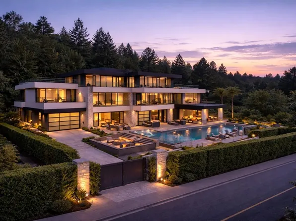 13721 Marine Dr, White Rock, BC V4B 1A3